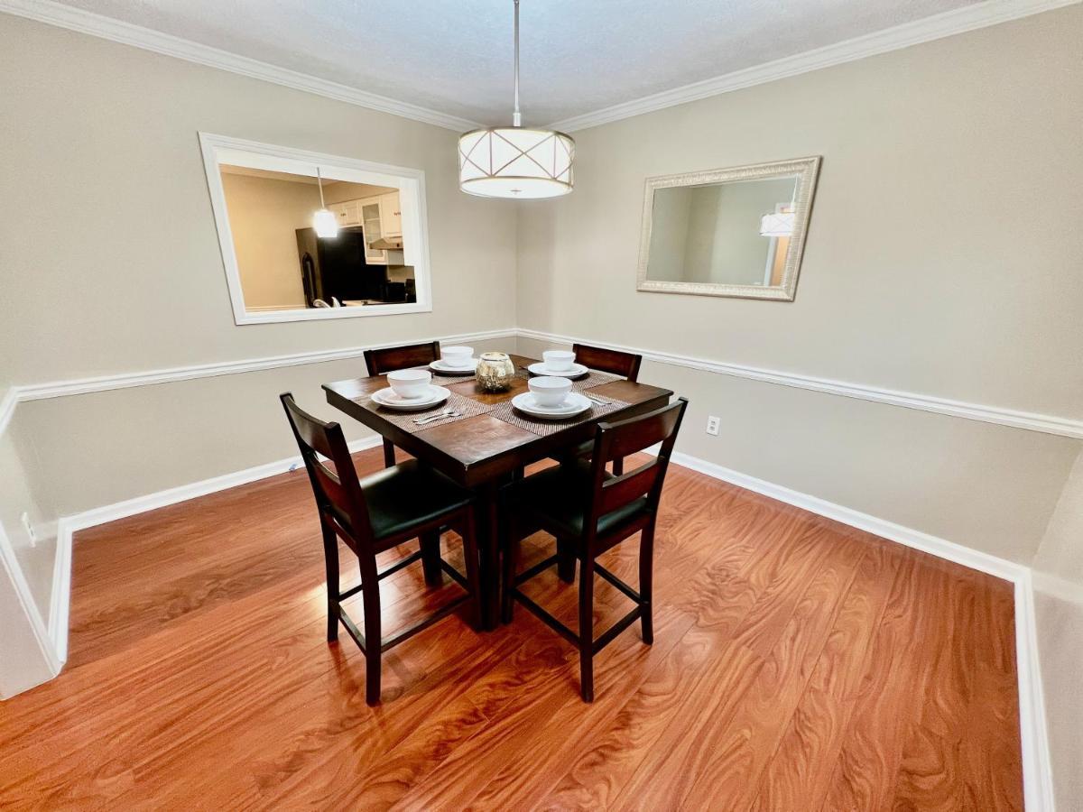 Ecstatic Town Home In Stone Mountain Esterno foto