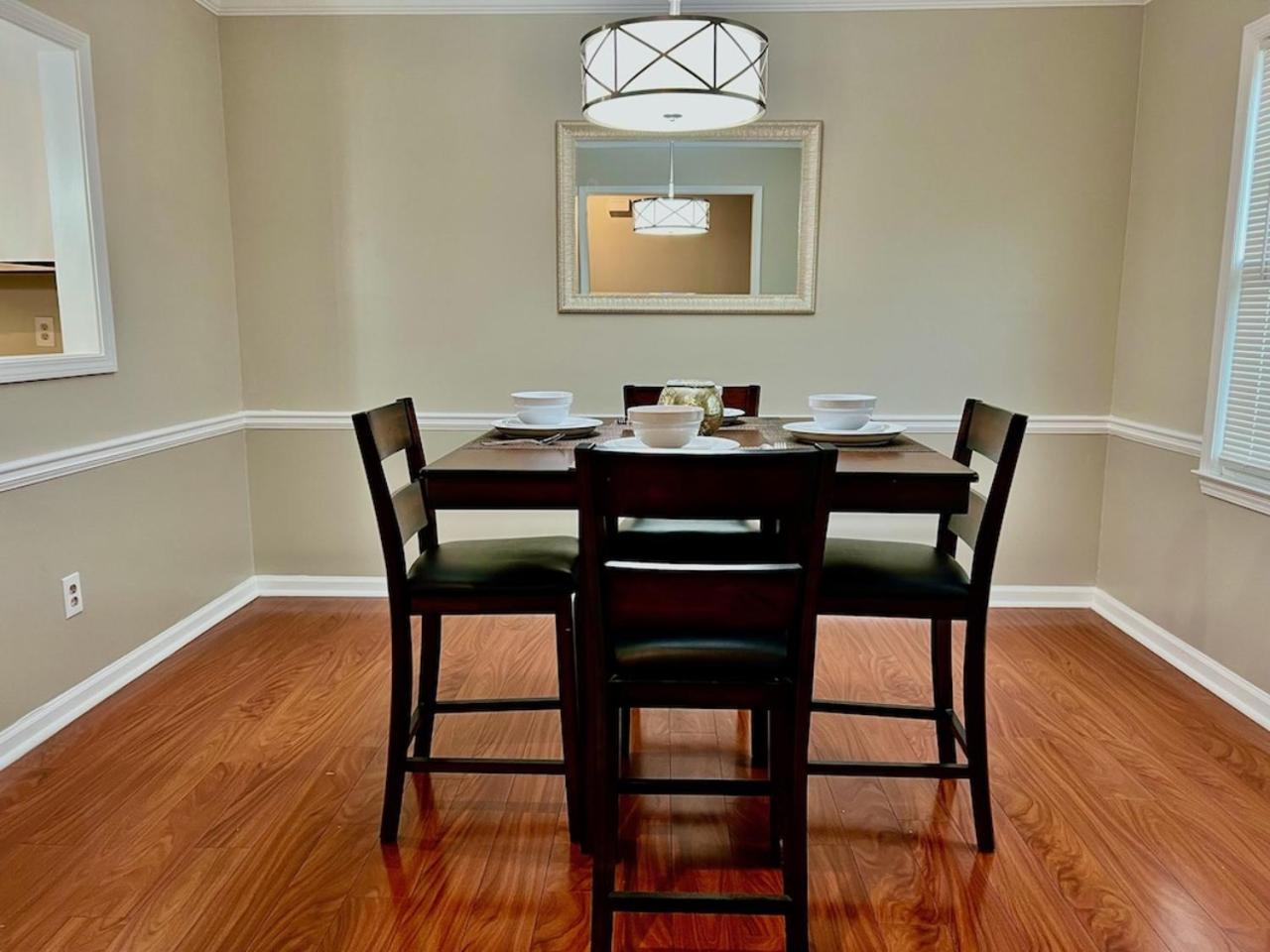 Ecstatic Town Home In Stone Mountain Esterno foto