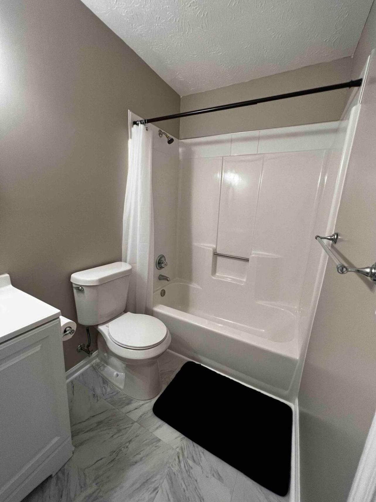 Ecstatic Town Home In Stone Mountain Esterno foto